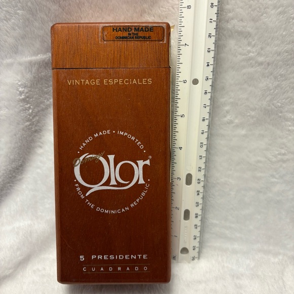 Olor Cigar Box Wood 7.5” Tall, Removable Lid Great Condition Label Intact - Picture 7 of 8